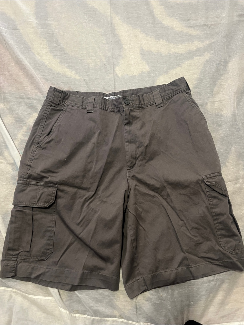 Old Navy Men's Cargo Shorts in Charcoal